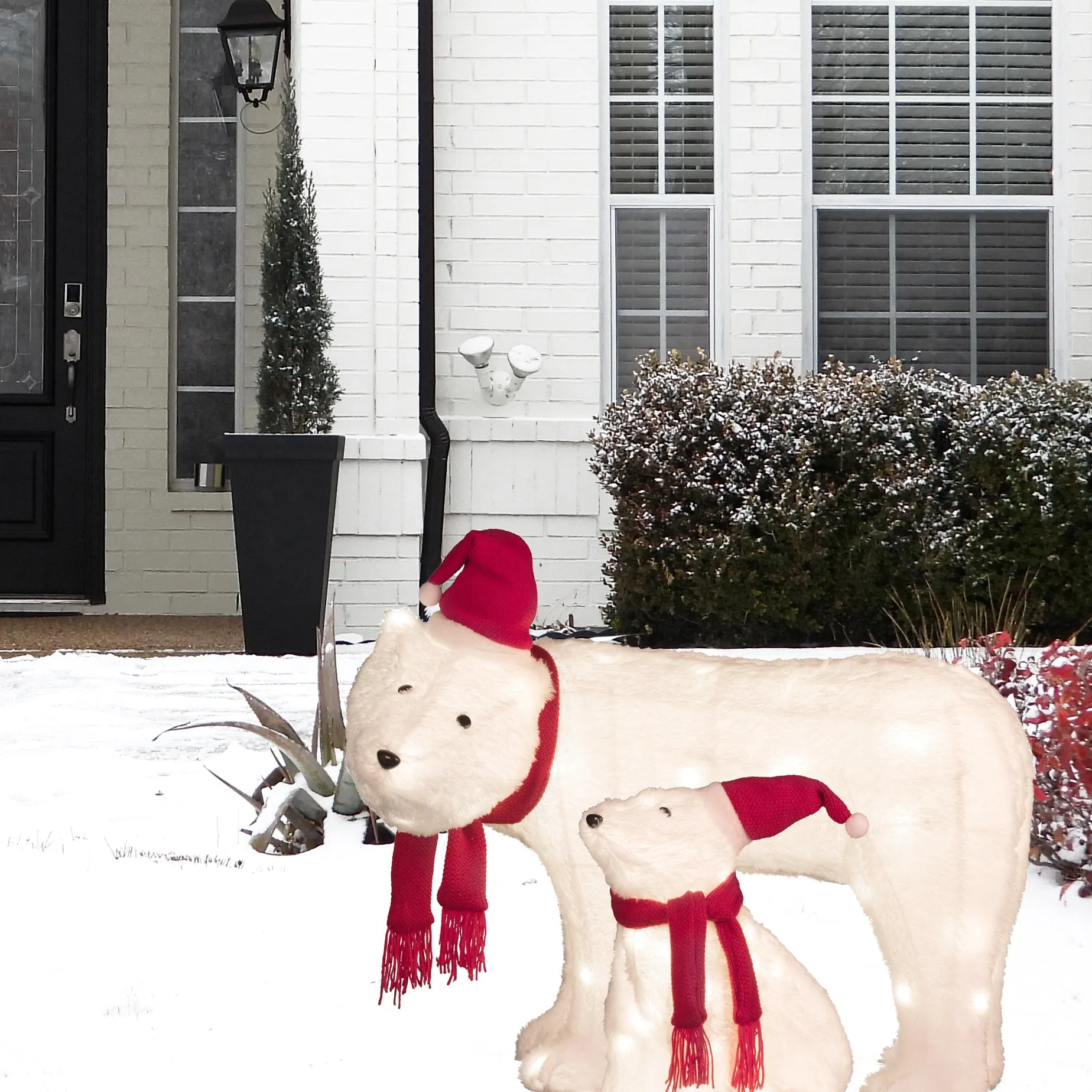 Mama and Baby Polar Bear (Set of 2) Outdoor Lighted Christmas Yard Decor